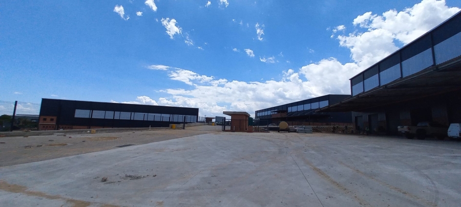 To Let commercial Property for Rent in North Riding Gauteng