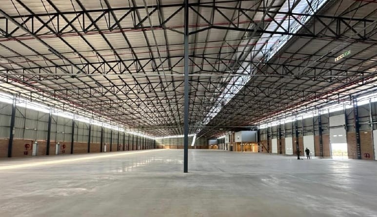 To Let commercial Property for Rent in Airport Park Gauteng