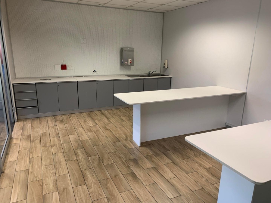 To Let Commercial Property for Rent in Gallo Manor Gauteng