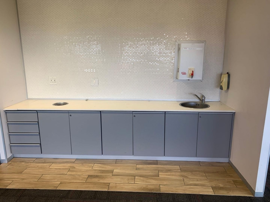 To Let Commercial Property for Rent in Gallo Manor Gauteng