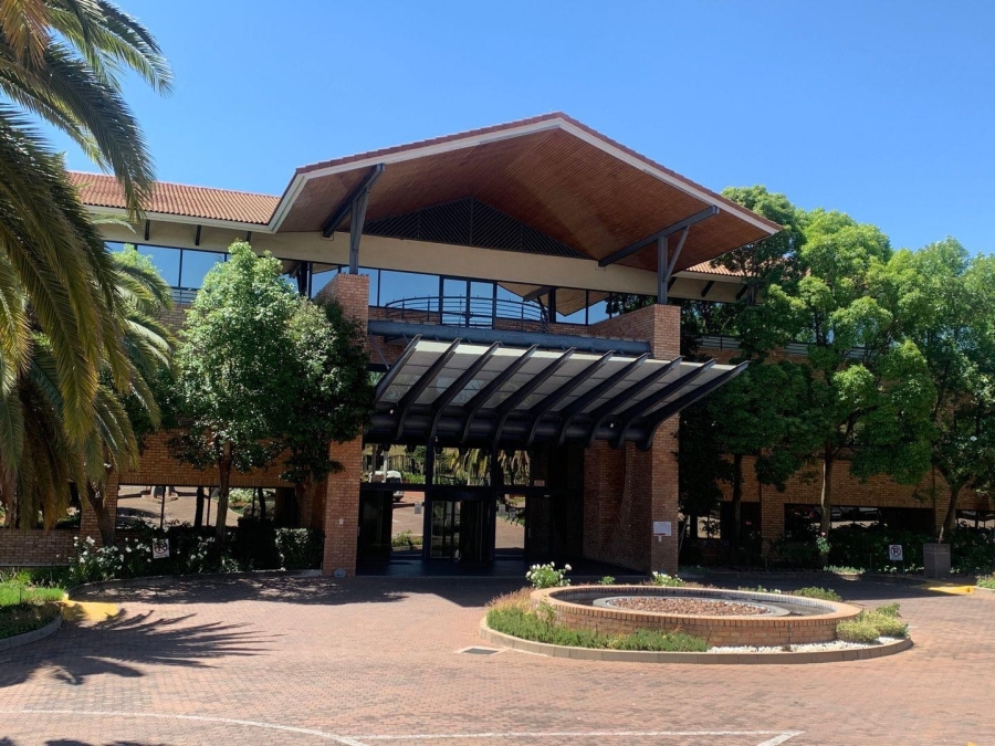 To Let commercial Property for Rent in Woodmead Gauteng