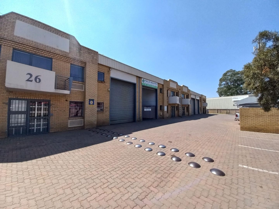 To Let commercial Property for Rent in Driehoek Gauteng