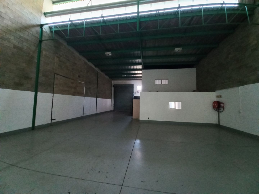 To Let commercial Property for Rent in Driehoek Gauteng