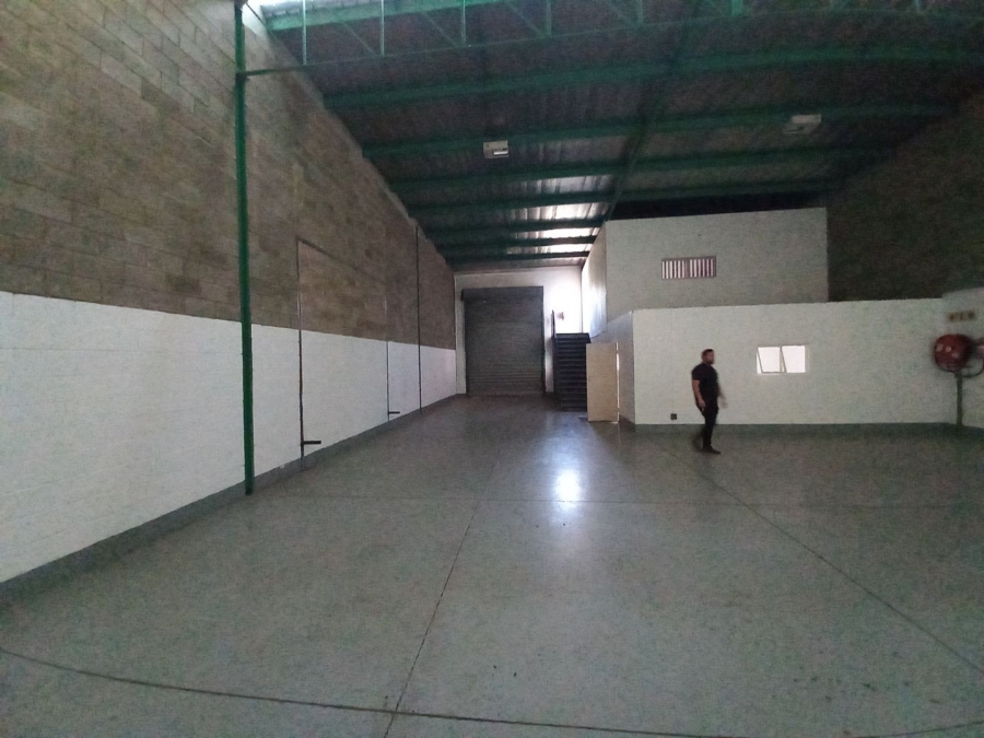 To Let commercial Property for Rent in Driehoek Gauteng