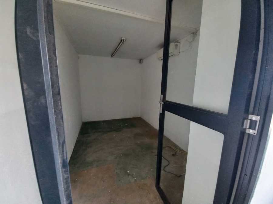 To Let commercial Property for Rent in Kosmosdal Gauteng