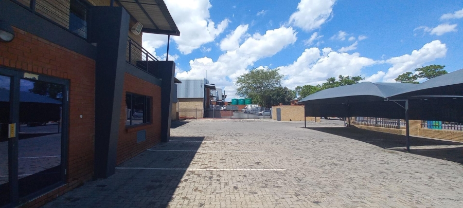 To Let commercial Property for Rent in North Riding Gauteng