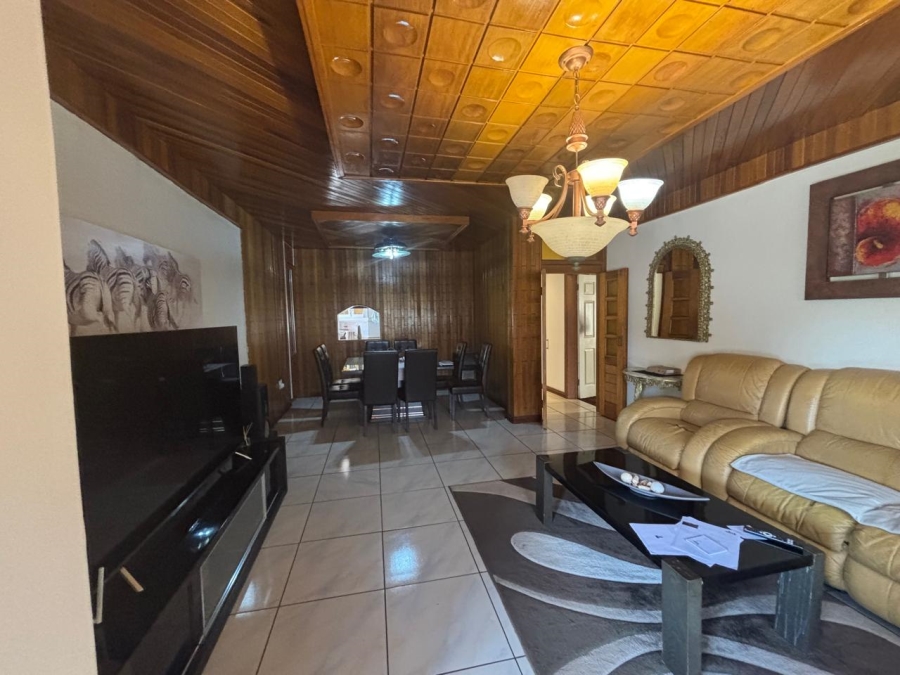 4 Bedroom Property for Sale in Diepkloof Gauteng