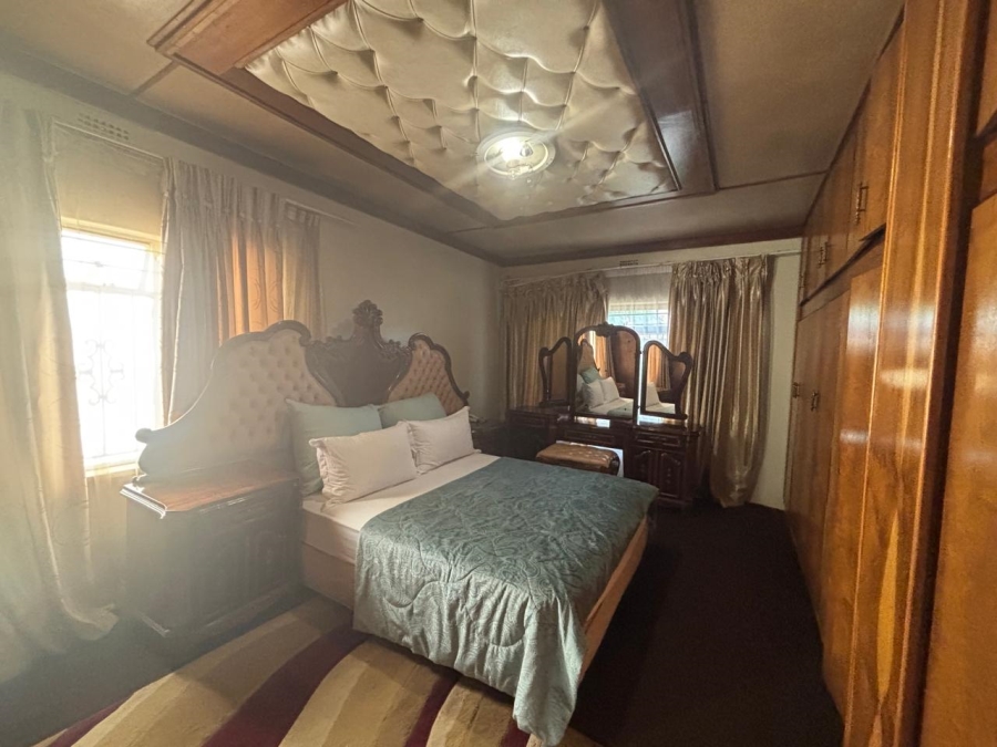 4 Bedroom Property for Sale in Diepkloof Gauteng