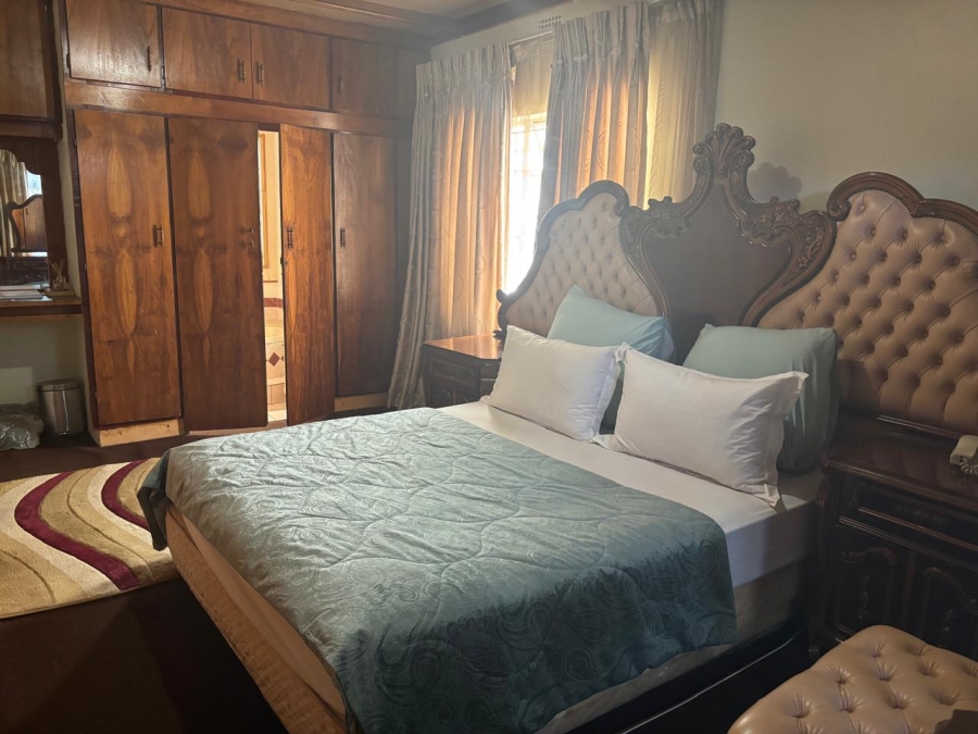 4 Bedroom Property for Sale in Diepkloof Gauteng