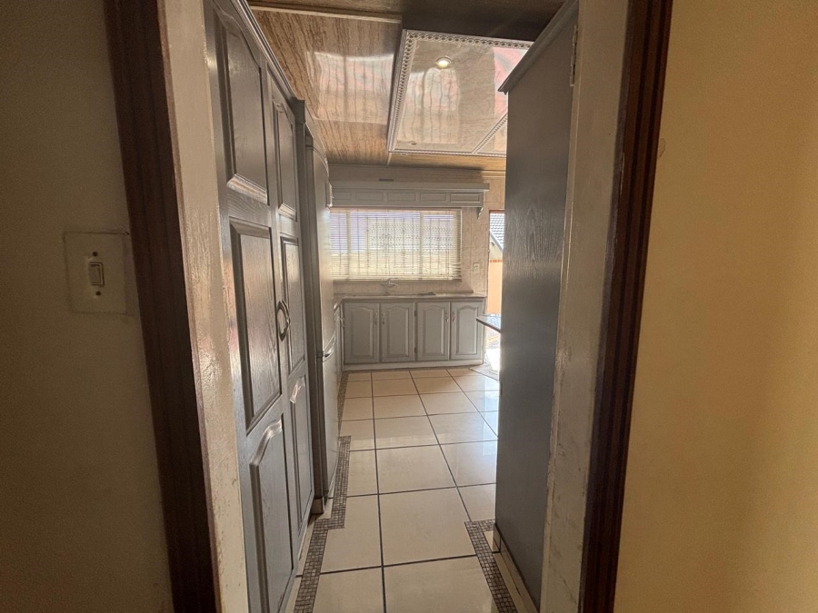 4 Bedroom Property for Sale in Diepkloof Gauteng
