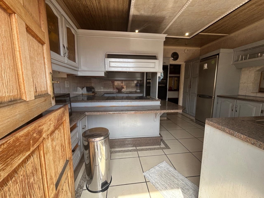 4 Bedroom Property for Sale in Diepkloof Gauteng