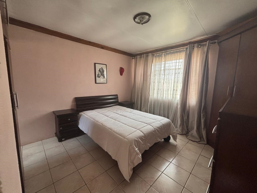 4 Bedroom Property for Sale in Diepkloof Gauteng