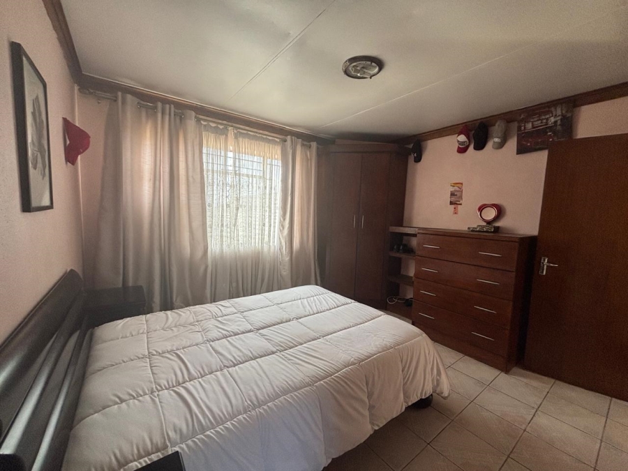 4 Bedroom Property for Sale in Diepkloof Gauteng