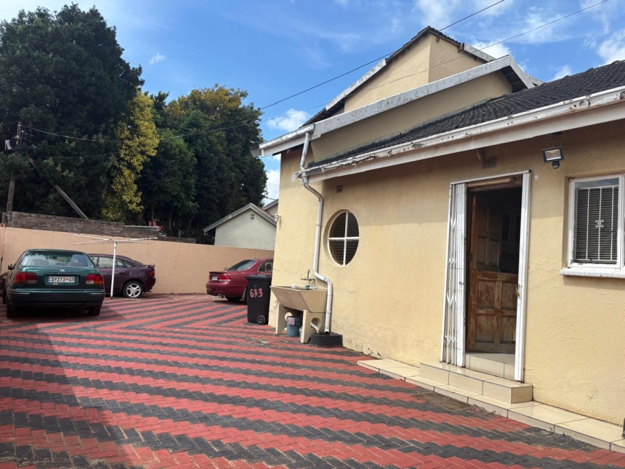 4 Bedroom Property for Sale in Diepkloof Gauteng