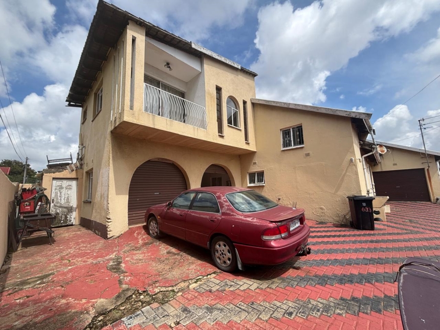 4 Bedroom Property for Sale in Diepkloof Gauteng