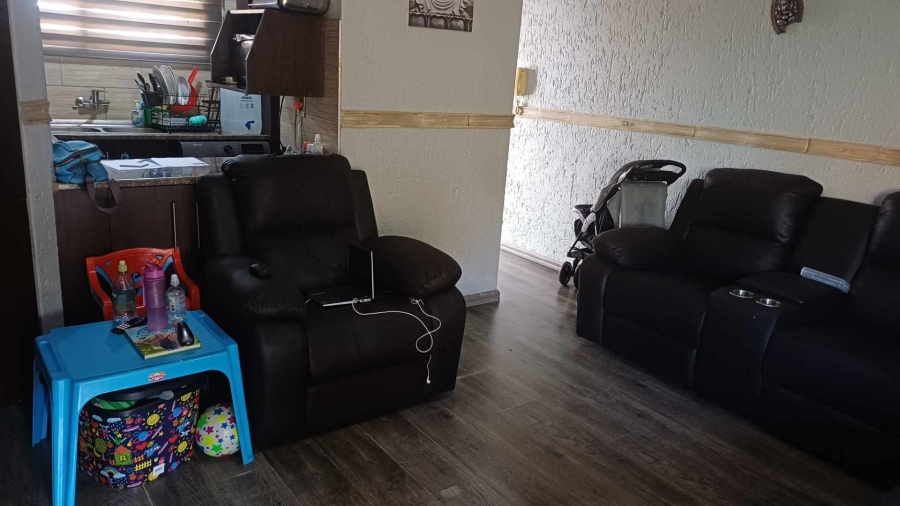 2 Bedroom Property for Sale in Winchester Hills Gauteng