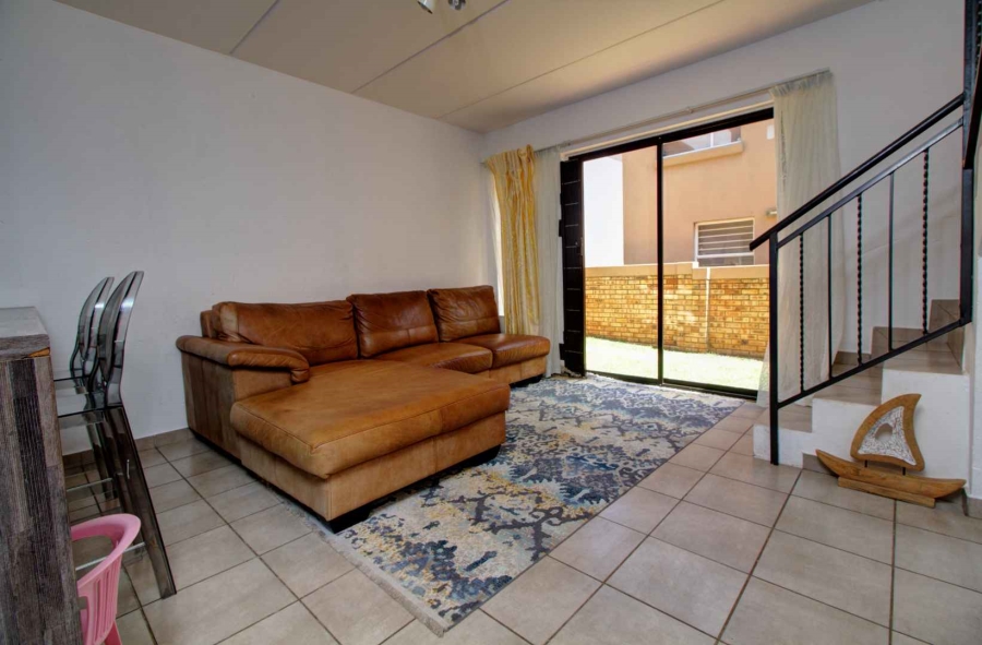 3 Bedroom Property for Sale in Wilgeheuwel Gauteng