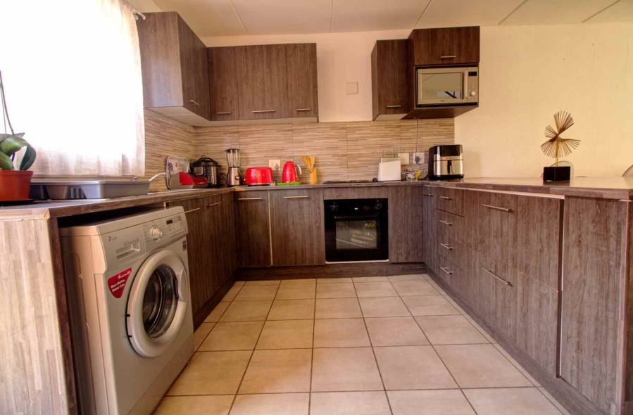 3 Bedroom Property for Sale in Wilgeheuwel Gauteng