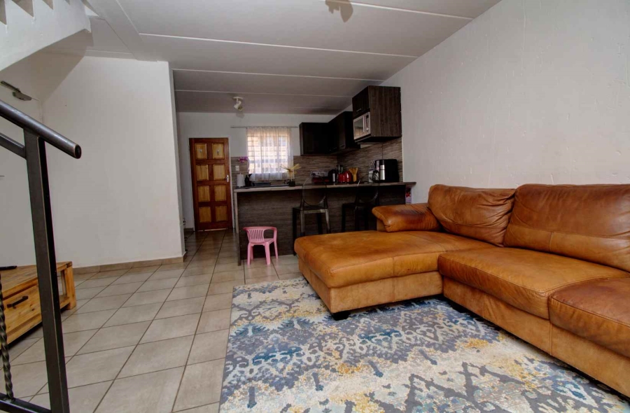 3 Bedroom Property for Sale in Wilgeheuwel Gauteng