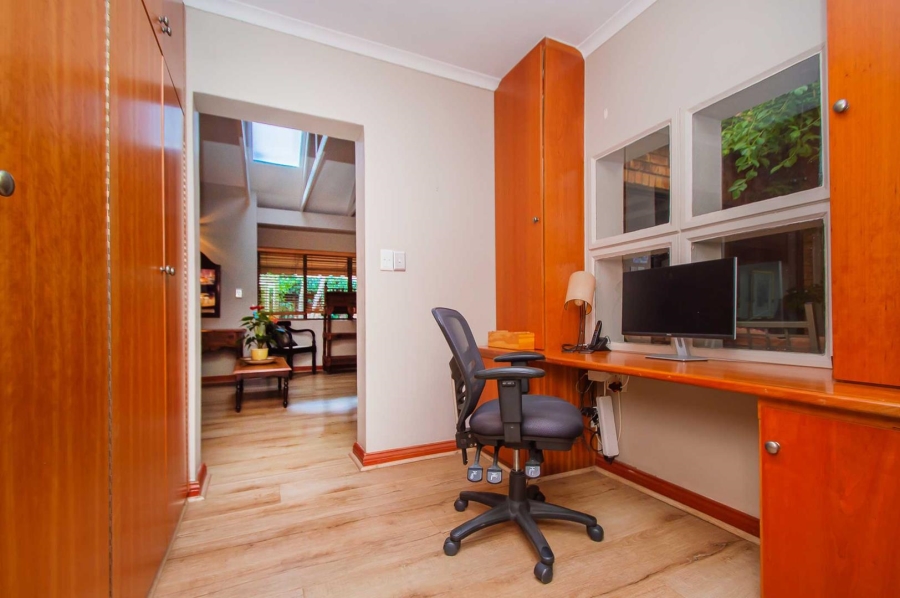 3 Bedroom Property for Sale in Constantia Kloof Gauteng