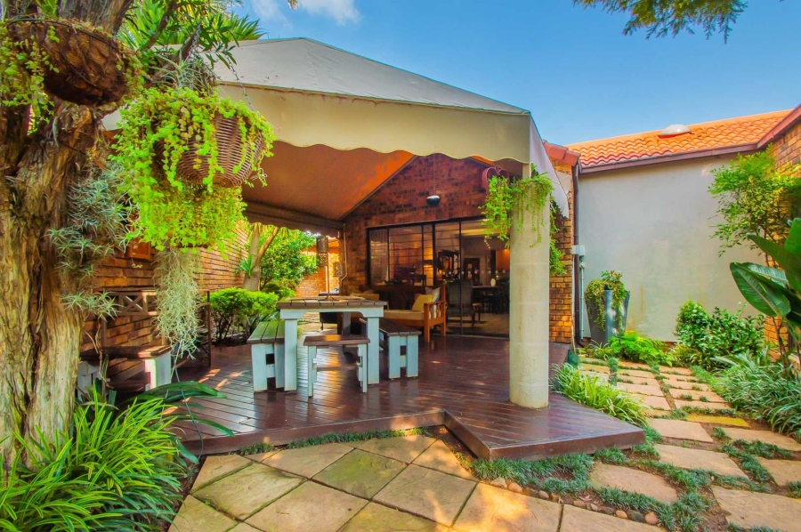 3 Bedroom Property for Sale in Constantia Kloof Gauteng