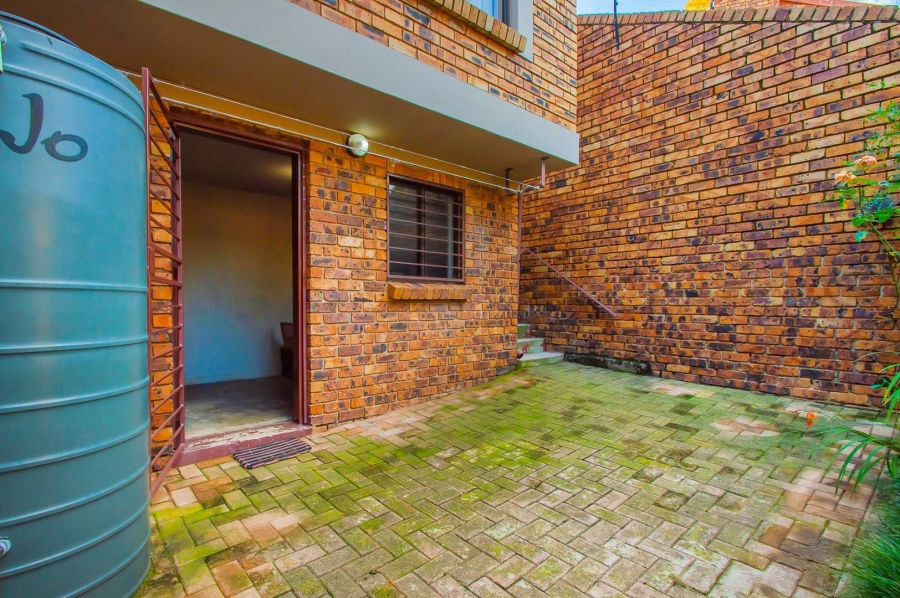 3 Bedroom Property for Sale in Constantia Kloof Gauteng
