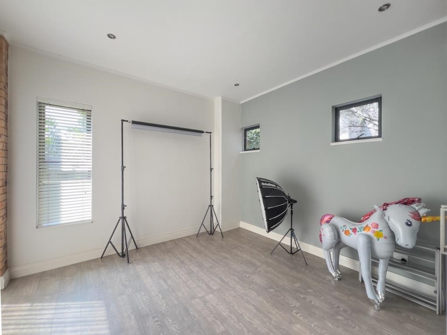 4 Bedroom Property for Sale in Midstream Hill Gauteng