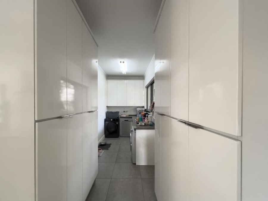 4 Bedroom Property for Sale in Midstream Hill Gauteng