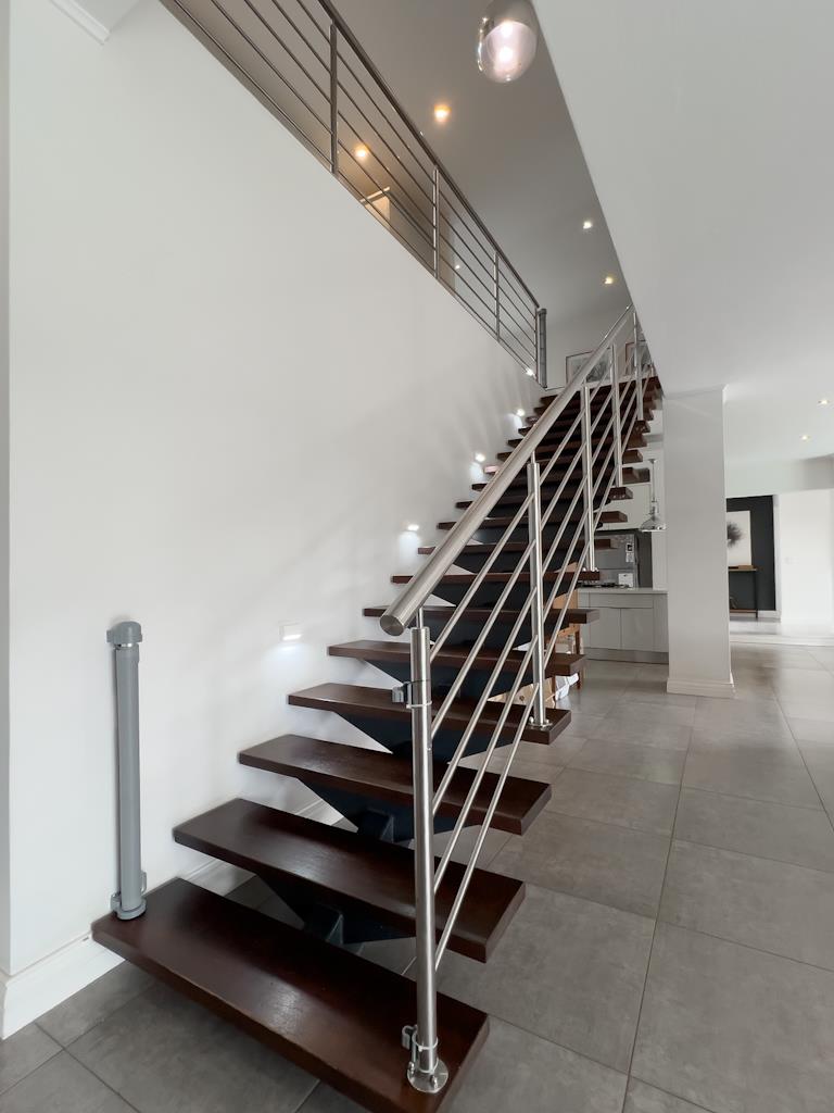 4 Bedroom Property for Sale in Midstream Hill Gauteng