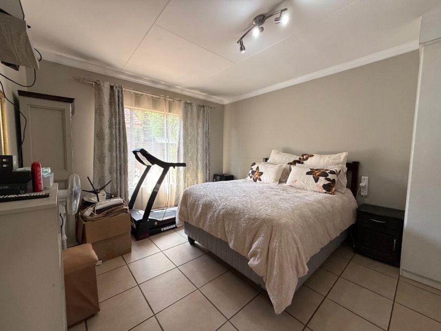 To Let 3 Bedroom Property for Rent in New Redruth Gauteng
