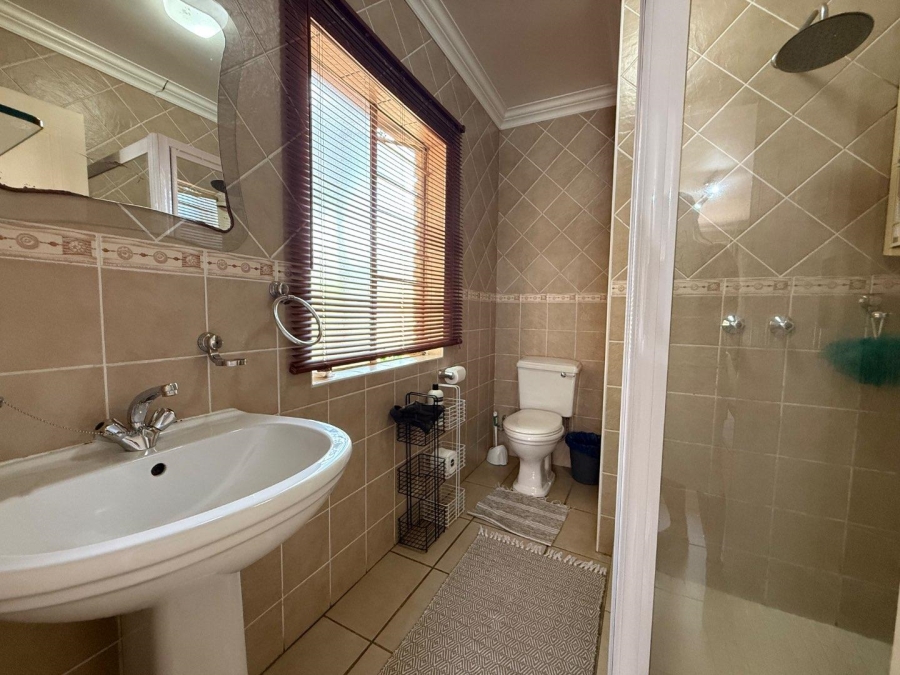 To Let 3 Bedroom Property for Rent in New Redruth Gauteng