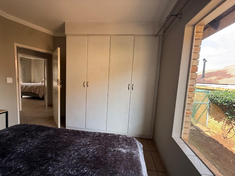 To Let 3 Bedroom Property for Rent in New Redruth Gauteng