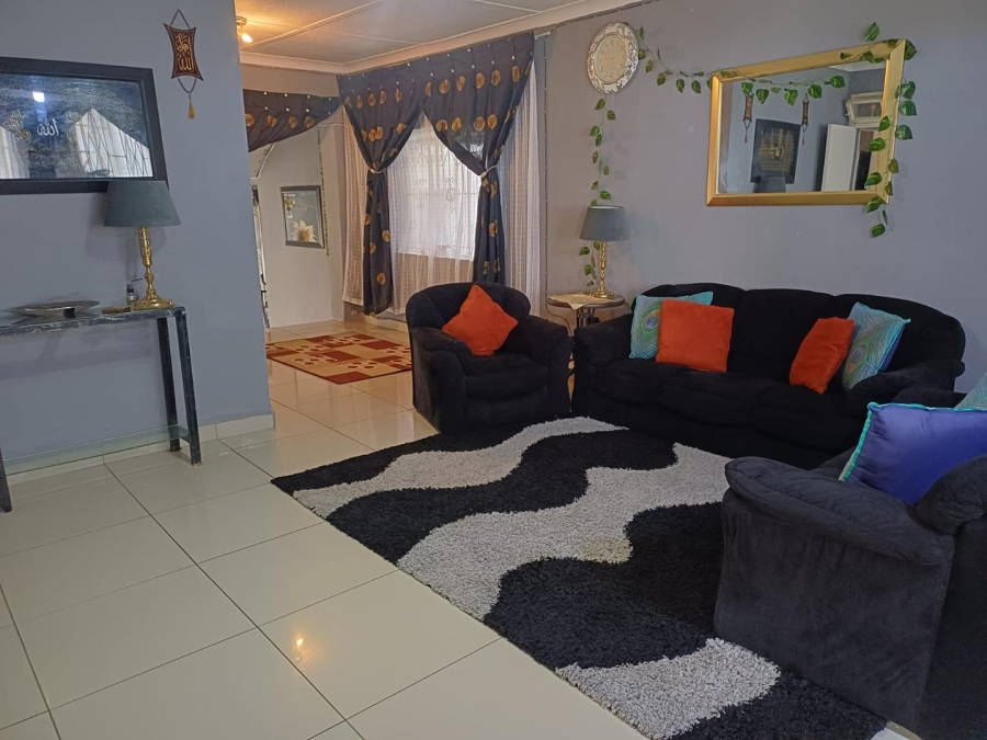 4 Bedroom Property for Sale in Georginia Gauteng