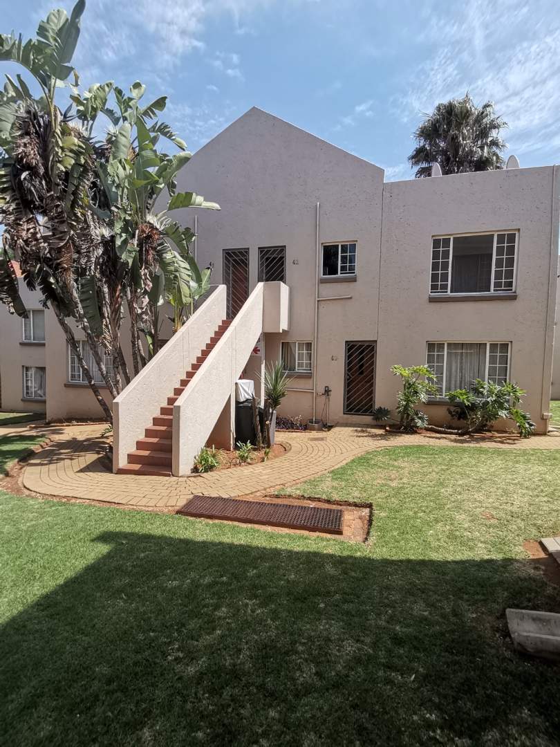 To Let 2 Bedroom Property for Rent in Garsfontein Gauteng