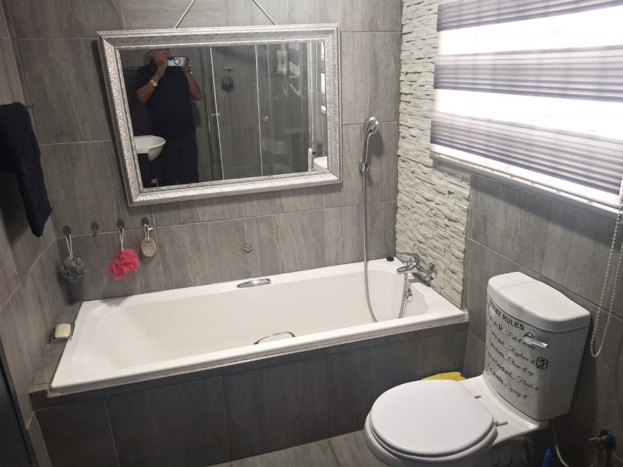 3 Bedroom Property for Sale in Ennerdale Gauteng