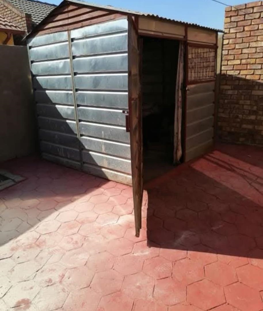 To Let 2 Bedroom Property for Rent in Soshanguve VV Gauteng