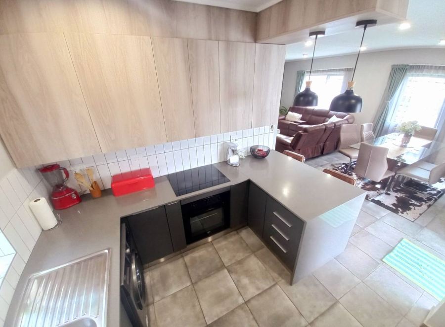 4 Bedroom Property for Sale in Lotus Gardens Gauteng