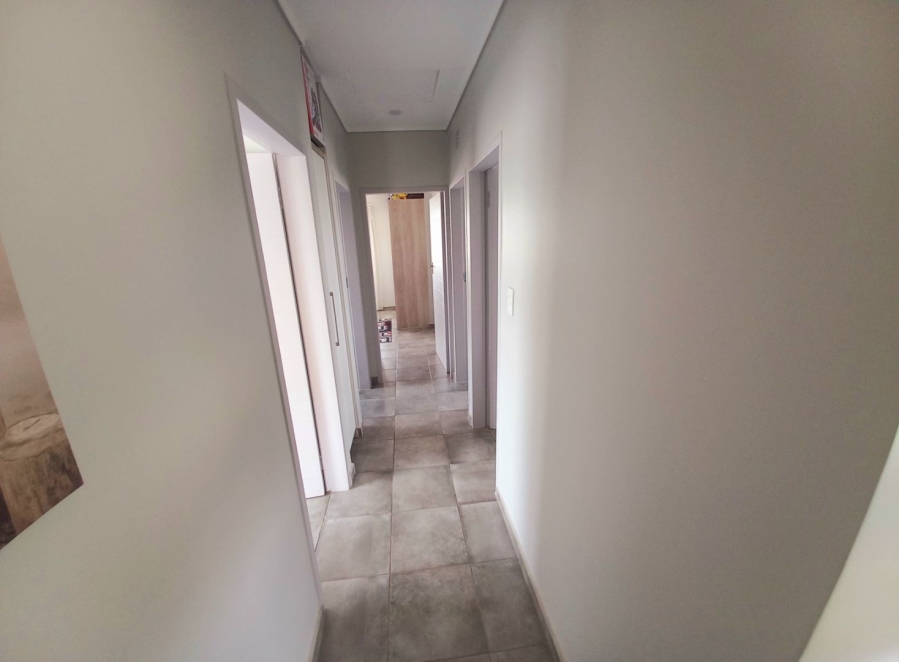 4 Bedroom Property for Sale in Lotus Gardens Gauteng