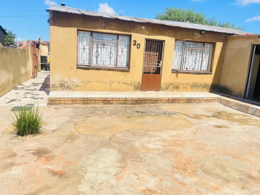 2 Bedroom Property for Sale in Katlehong Gauteng