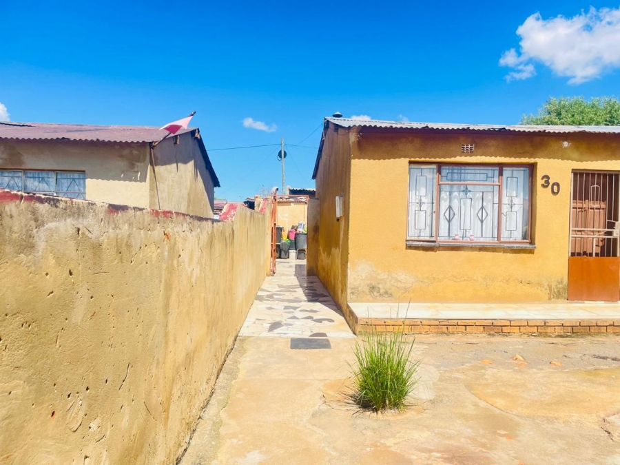 2 Bedroom Property for Sale in Katlehong Gauteng