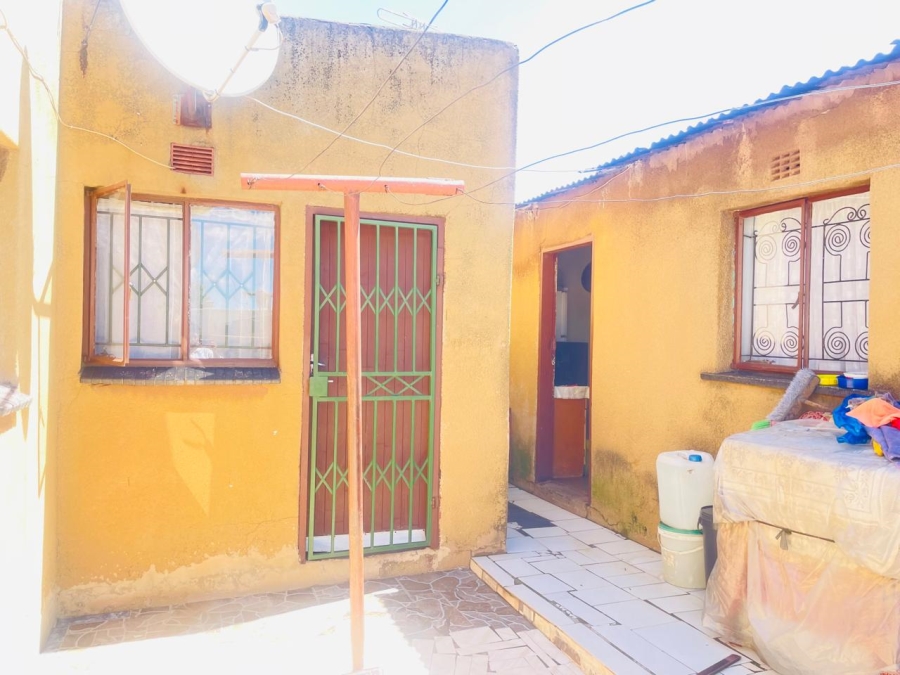 2 Bedroom Property for Sale in Katlehong Gauteng