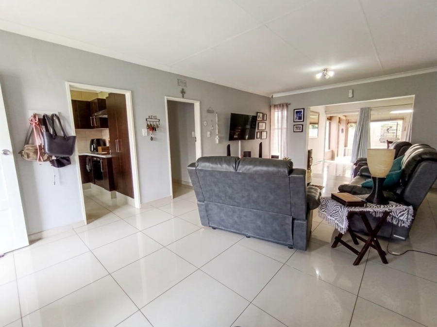 3 Bedroom Property for Sale in Verwoerdpark Gauteng