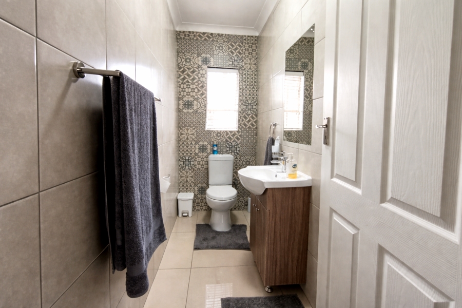 3 Bedroom Property for Sale in Verwoerdpark Gauteng