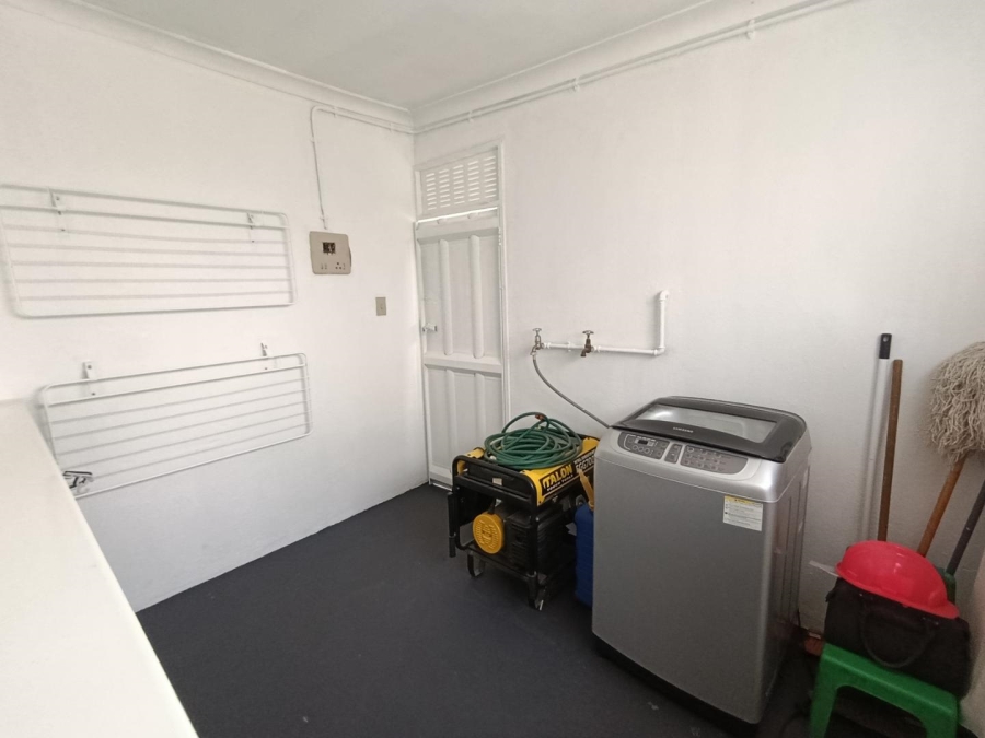 3 Bedroom Property for Sale in Verwoerdpark Gauteng