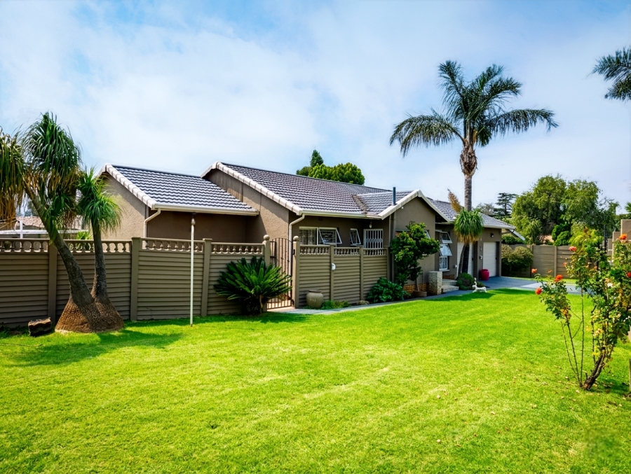 3 Bedroom Property for Sale in Verwoerdpark Gauteng