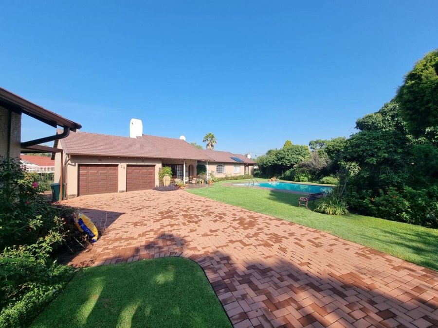 3 Bedroom Property for Sale in Brackenhurst Gauteng