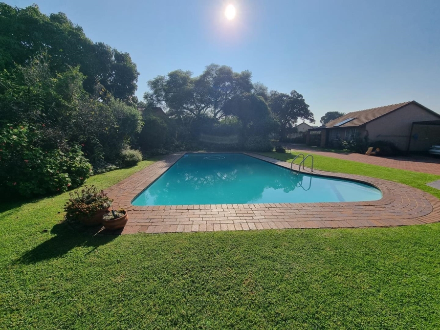 3 Bedroom Property for Sale in Brackenhurst Gauteng