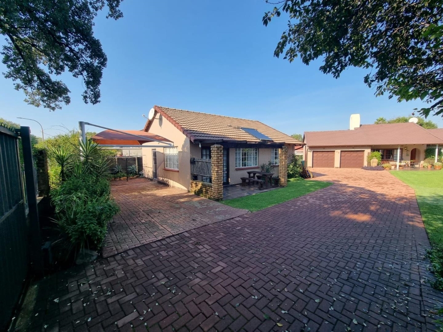 3 Bedroom Property for Sale in Brackenhurst Gauteng