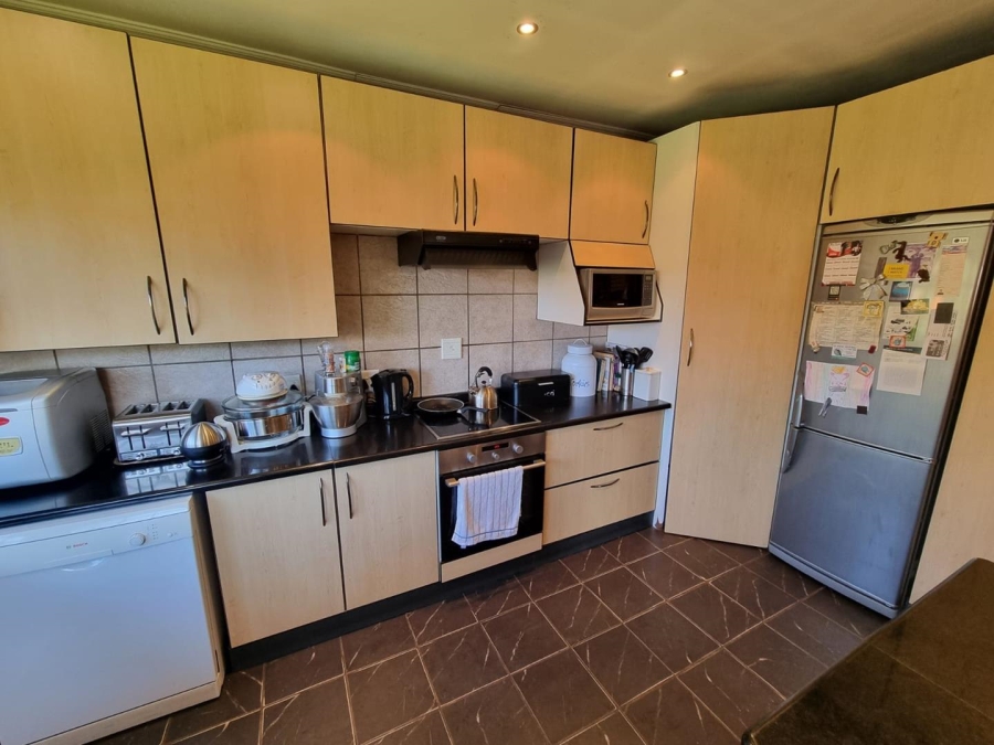 3 Bedroom Property for Sale in Brackenhurst Gauteng