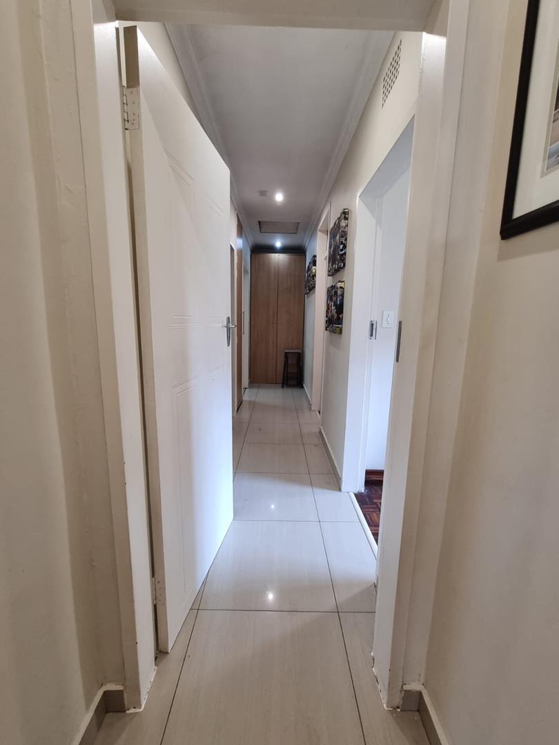3 Bedroom Property for Sale in Brackenhurst Gauteng